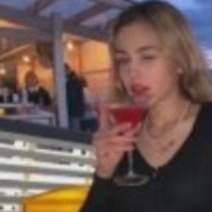 Meet your Posher, Pauline